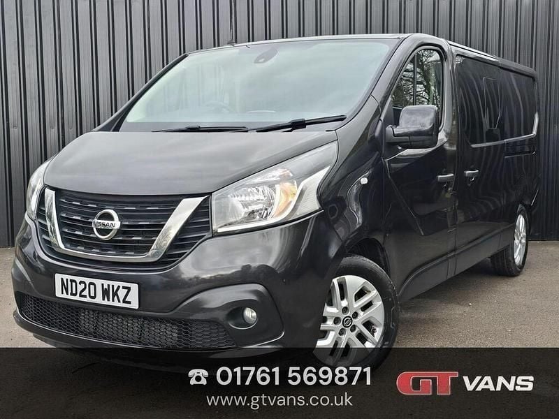 Used Nissan NV300 Tekna 170 HP (125 kW) 2020 Black Van