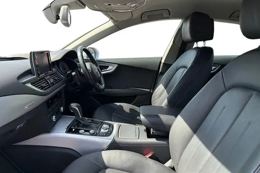 Usado Audi A7 Advanced 272 HP (200 kW) 2017 Prateado Citadino