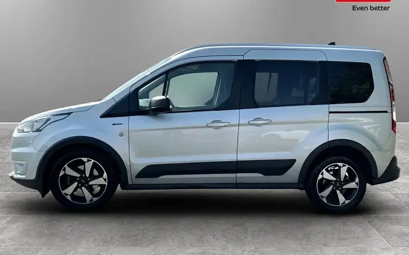 Used Ford Tourneo Active 120 HP (88 kW) 2021 Estate