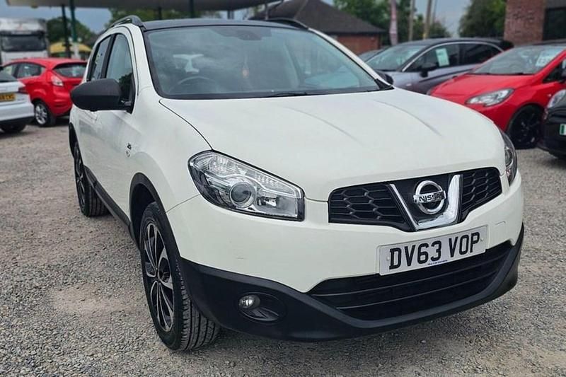 White Used 2014 Nissan Qashqai 360º SUV | £4,549 (Super price) - Image 1/1