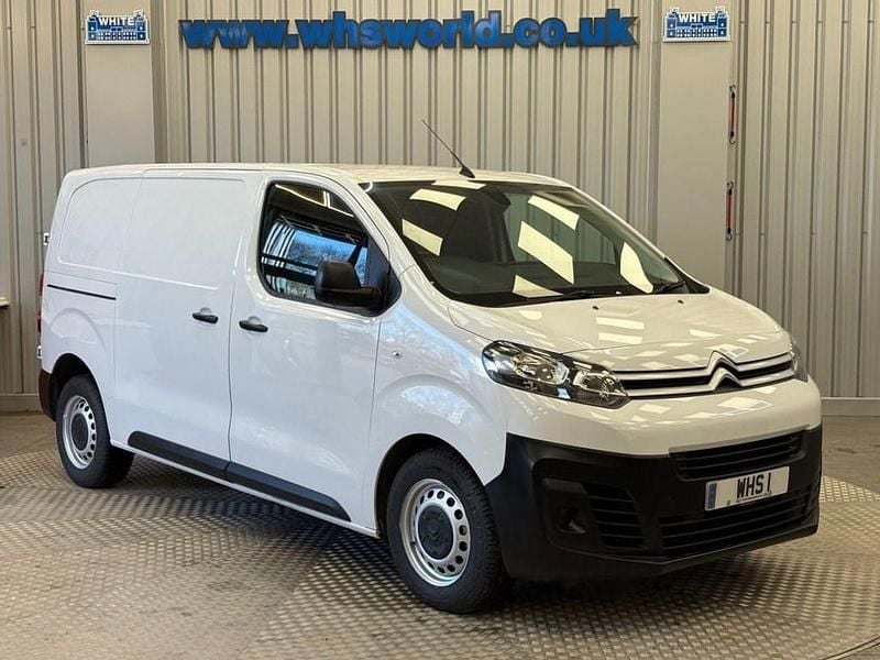 Used Citroën Dispatch 145 HP (106 kW) 2022 White MPV