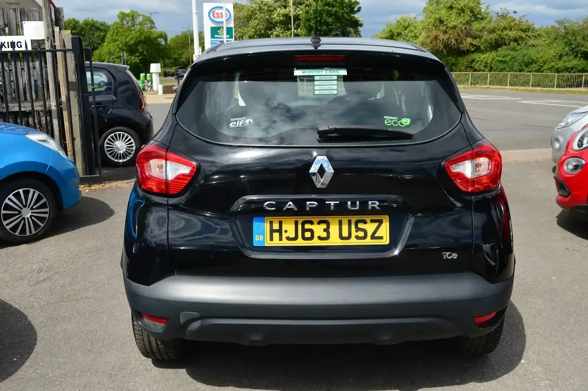 Used Renault Captur Expression+ 90 HP (66 kW) 2013 Black SUV
