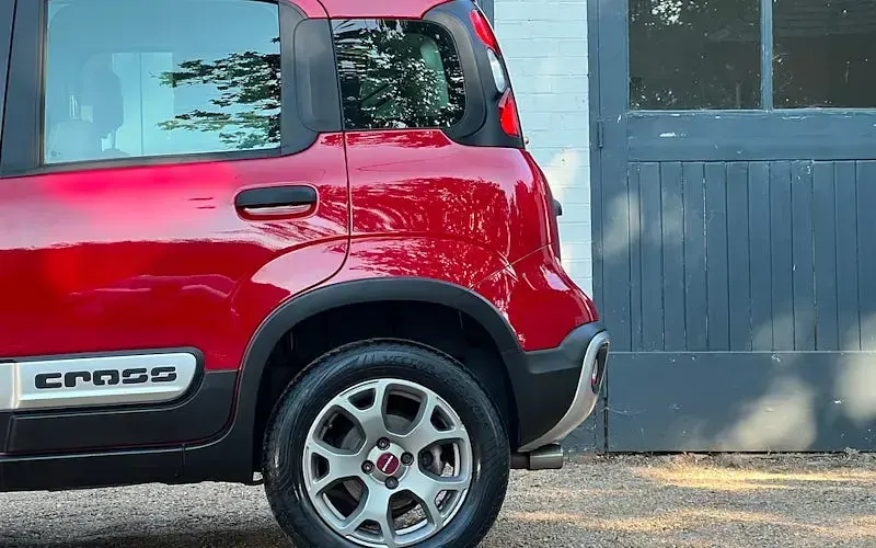 Used Fiat Panda Cross Cross 90 HP (66 kW) 2016 Red Hatchback