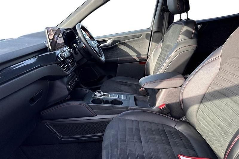 Used Ford Kuga ST-Line X 190 HP (139 kW) 2020 Red SUV