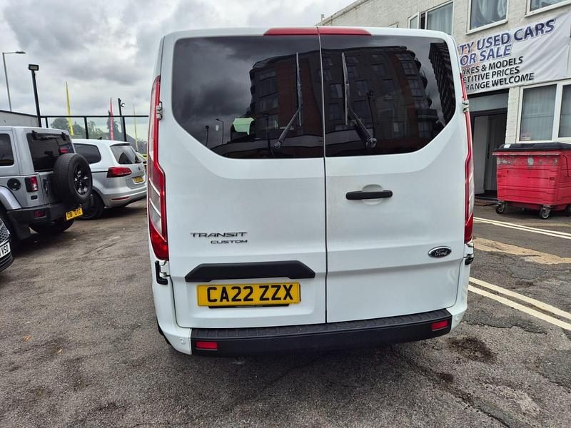 Used Ford Transit Custom 130 HP (95 kW) 2022 White MPV