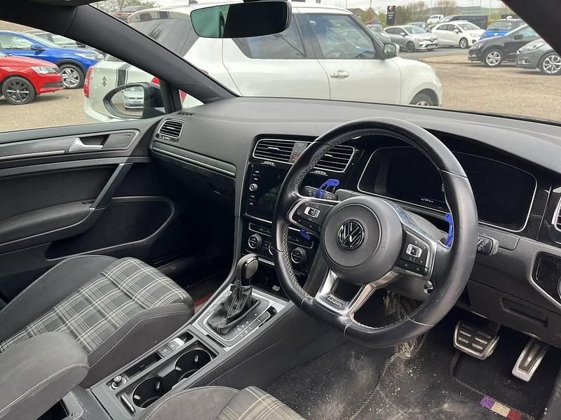 Begagnad VW Golf VII GTD 2017 Grå Halvkombi