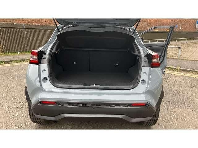 Used Nissan Juke N-Connecta 114 HP (83 kW) 2025 Grey SUV