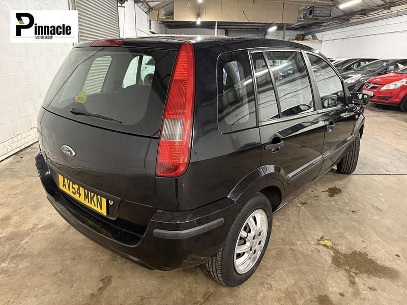 Used Ford Fusion 99 HP (72 kW) 2004 Black Hatchback