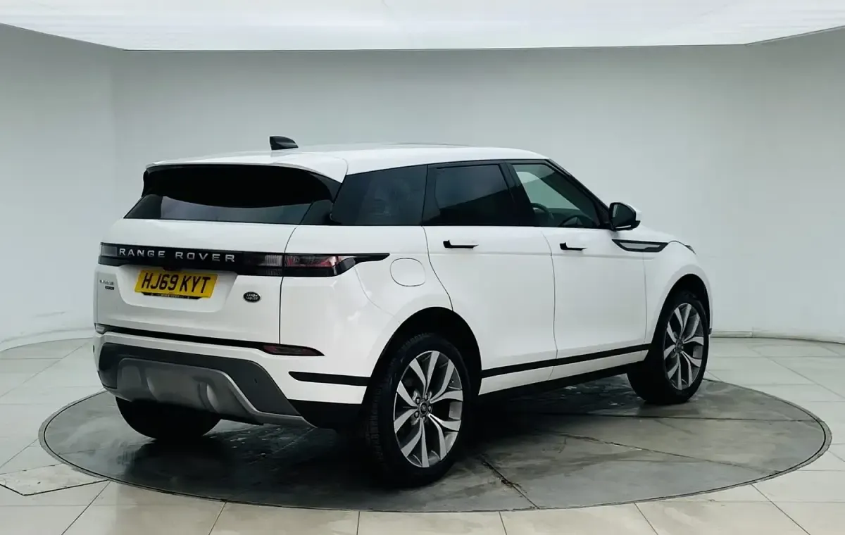 Used Land Rover Range Rover evoque HSE 180 HP (132 kW) 2019 White SUV