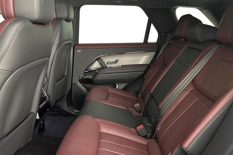 Used Land Rover Range Rover Sport SE Dynamic 300 HP (220 kW) 2023 Fuji white SUV