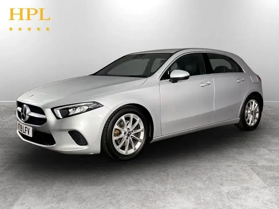 Used Mercedes A180 116 HP (85 kW) 2019 Silver Hatchback