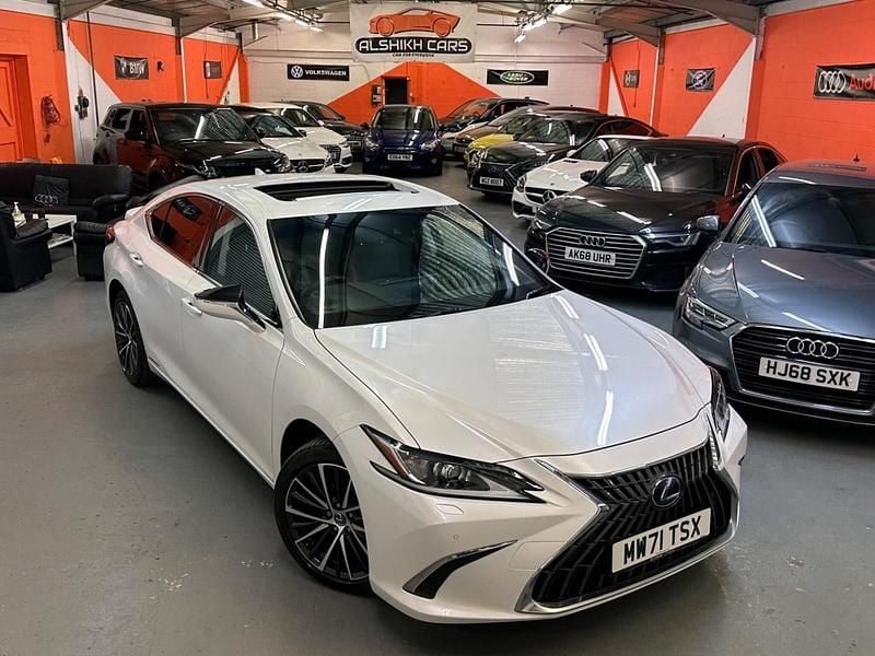 Used Lexus ES300H 2022 White Sedan
