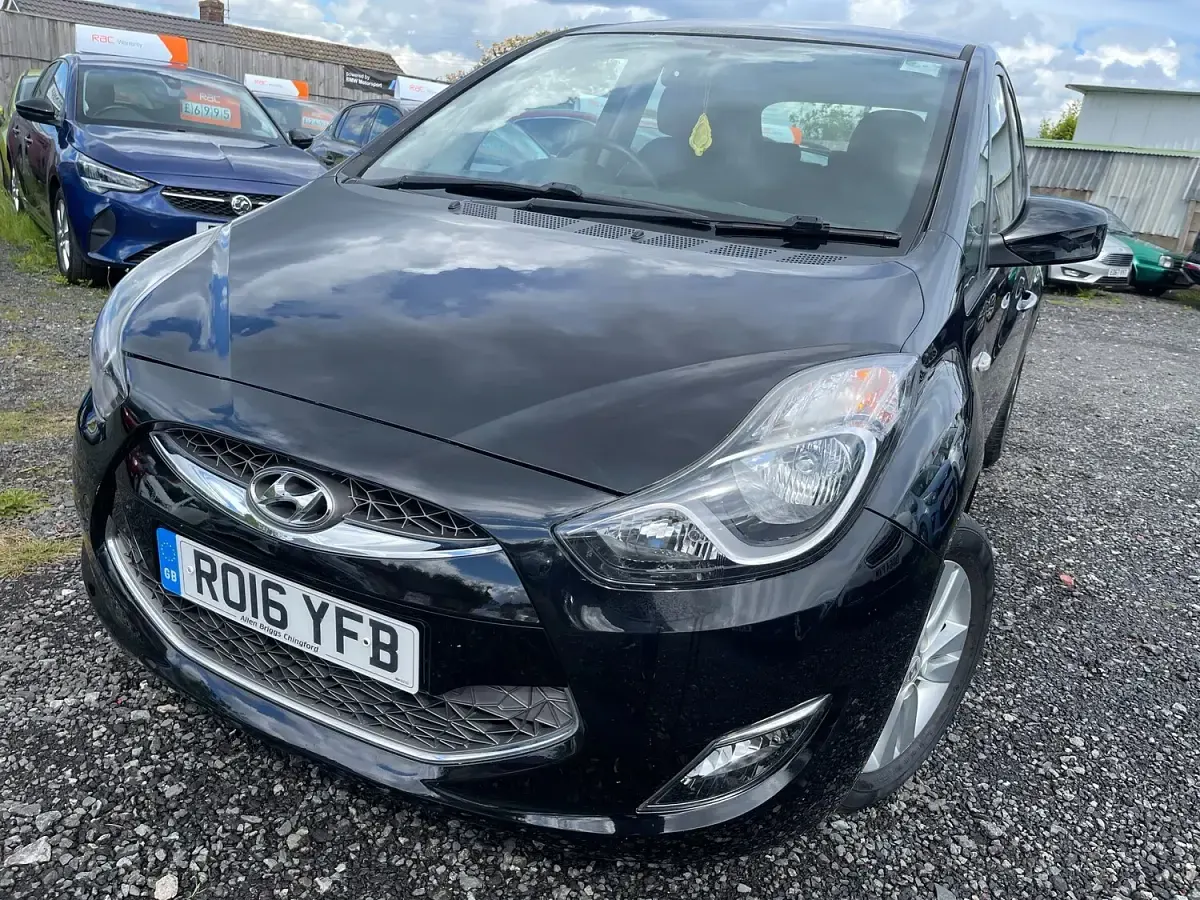Used Hyundai ix20 Active 123 HP (90 kW) 2016 Black Hatchback