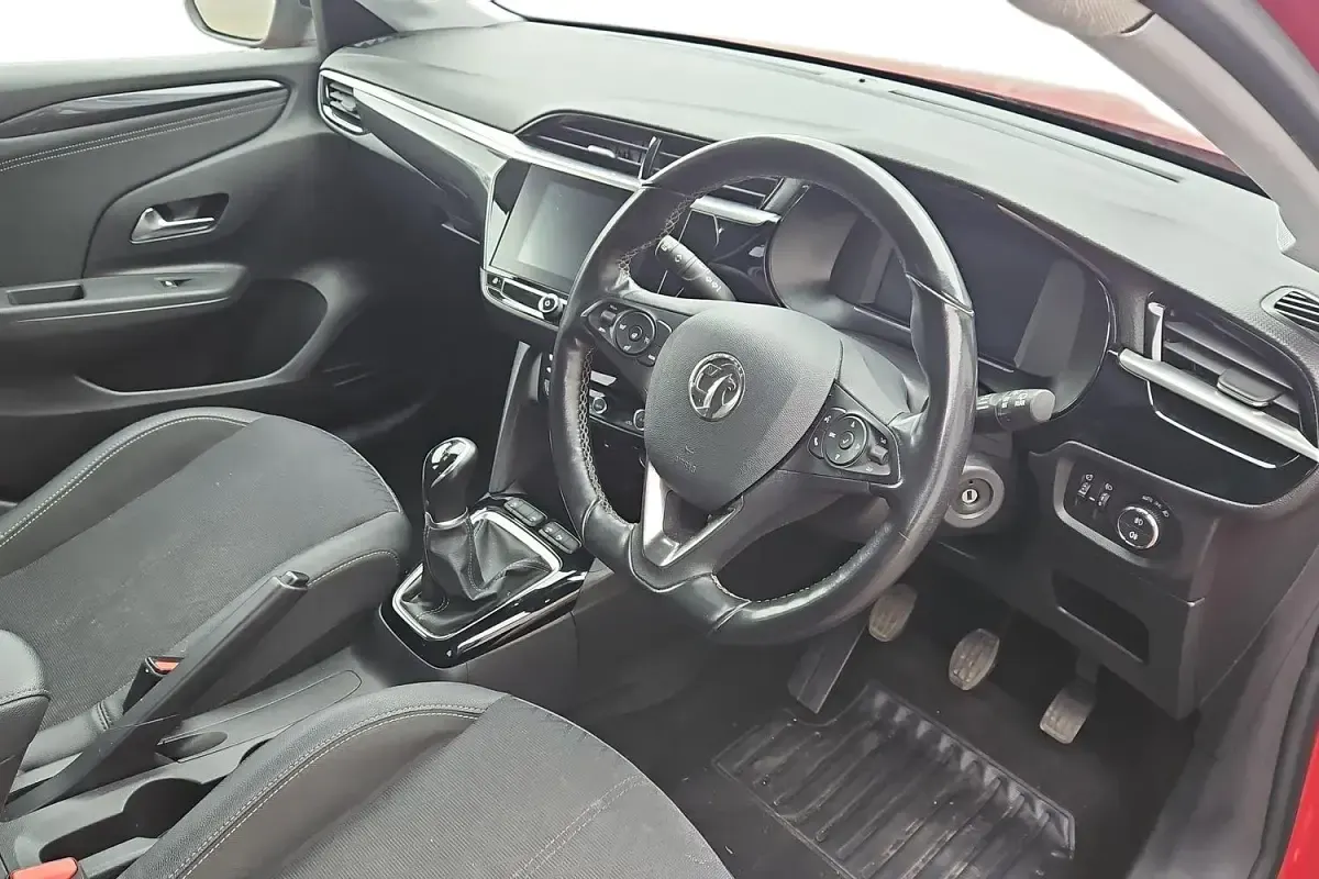 Used Vauxhall Corsa Edition 75 HP (55 kW) 2022 Red Hatchback
