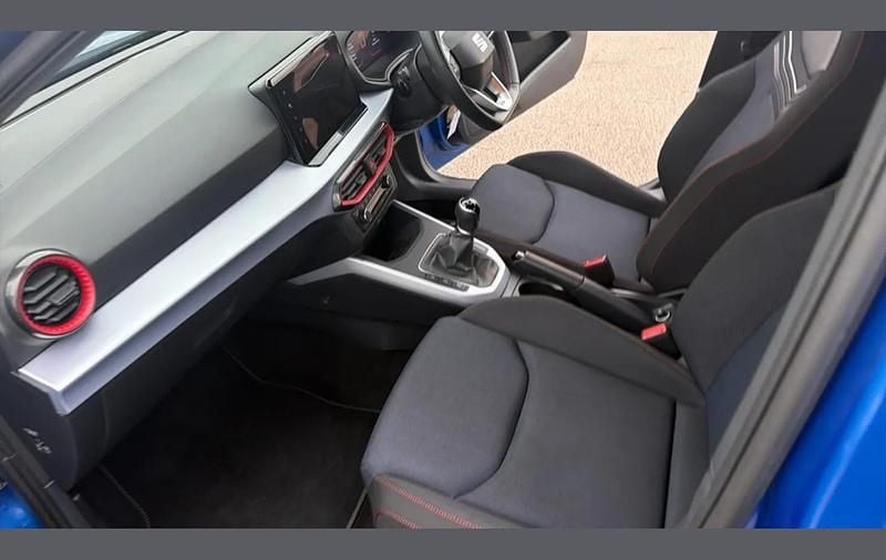 Used Seat Arona FR 110 HP (80 kW) 2023 Blue SUV