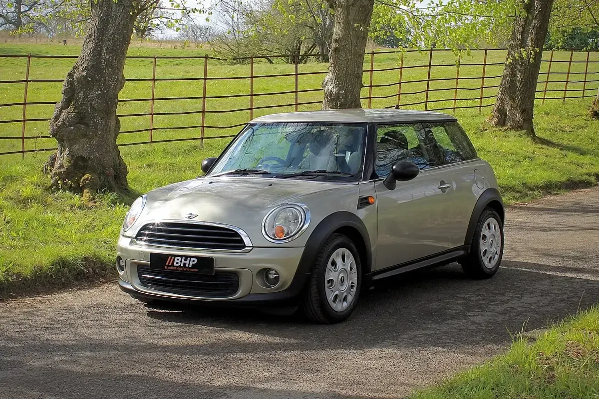 Used Mini ONE Hatch 2010 Silver Hatchback