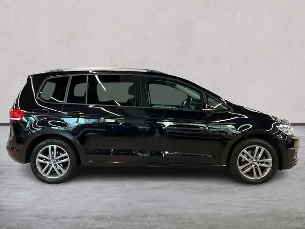 Used VW Touran Match 150 HP (110 kW) 2025 Black MPV