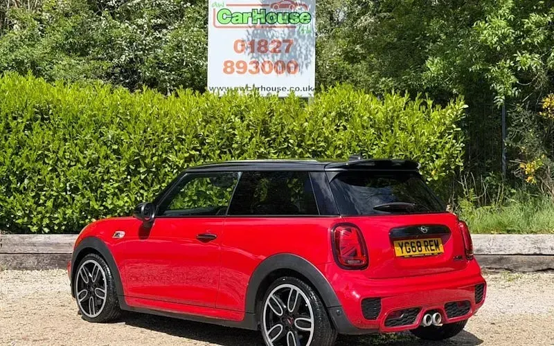 Used Mini Cooper S Hatch 192 HP (141 kW) 2019 Red Hatchback