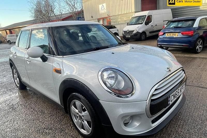 Silver Used 2015 Mini Cooper D Hatch Hatchback | £6,500 (Good price) - Image 1/1