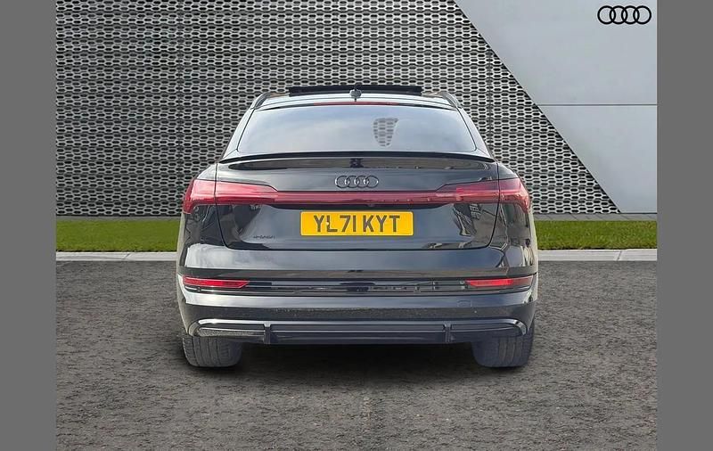 Used Audi e-tron Sportback Advanced 300 kW (408 HP) 2021 Black SUV