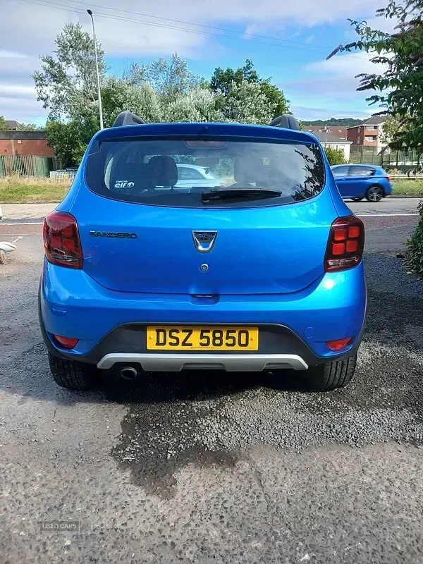 Used Dacia Sandero Essentiel 90 HP (66 kW) 2019 Blue Hatchback