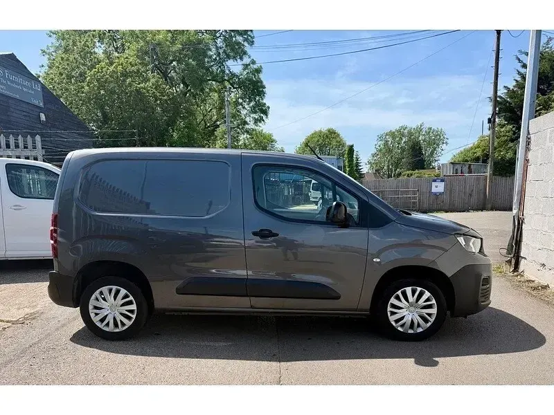 Used Peugeot Partner Premium 131 HP (96 kW) 2022 Grey MPV