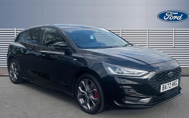 Begagnad Ford Focus ST-Line 125 HK (91 kW) 2023 Halvkombi