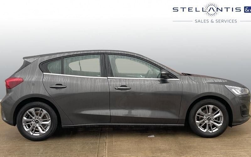 Used Ford Focus Titanium 155 HP (114 kW) 2023 Blue Hatchback