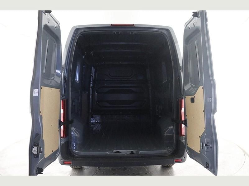 New Renault Master 148 HP (108 kW) 2026 Grey MPV
