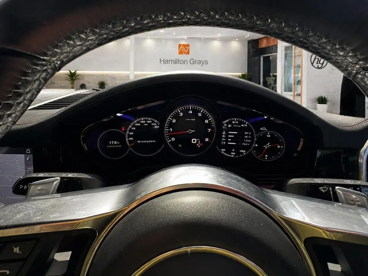 Used Porsche Cayenne 440 HP (323 kW) 2019 Black SUV