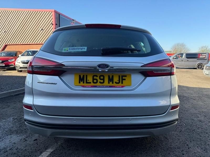 Used Ford Mondeo Zetec 150 HP (110 kW) 2019 Silver Estate