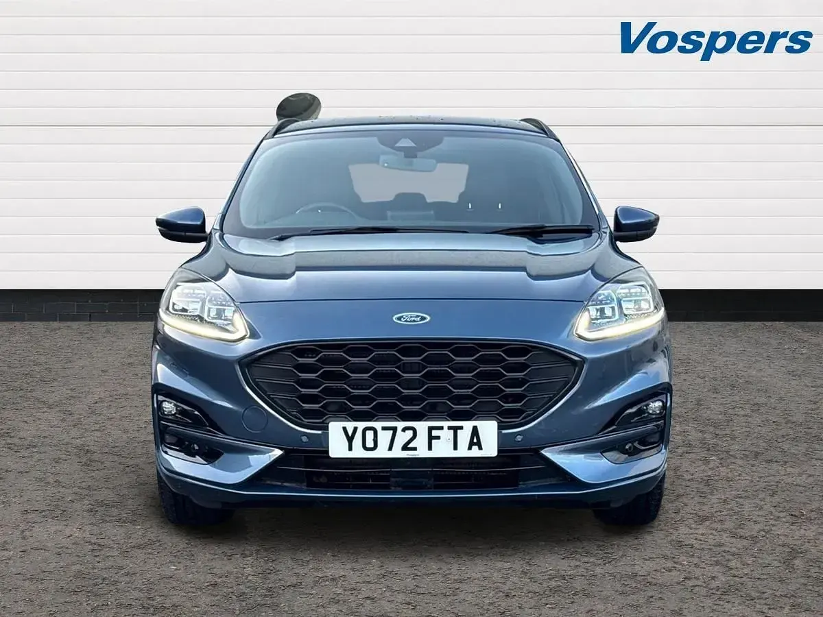 Käytetty Ford Kuga ST-Line 190 HP (139 kW) 2023 Sininen Katumaasturi