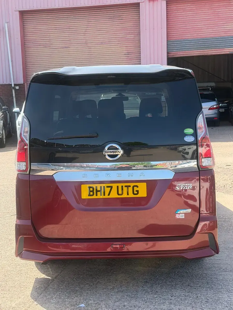 Used Nissan Serena 2017 Red MPV
