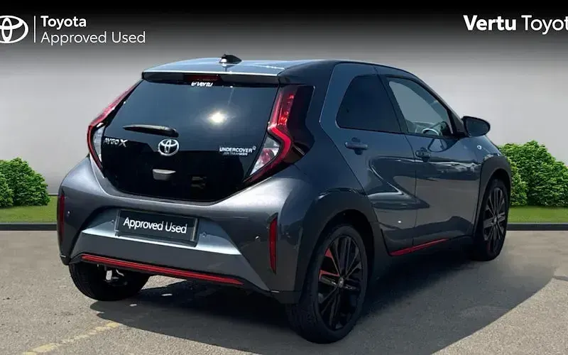 Used Toyota Aygo X 72 HP (52 kW) 2023 Grey SUV