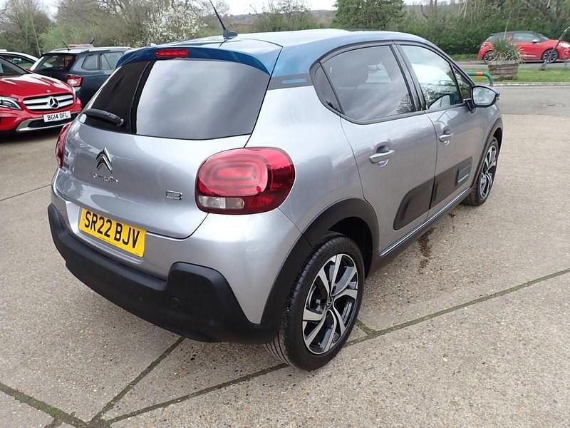 Used Citroën C3 Shine 100 HP (73 kW) 2022 Grey Hatchback