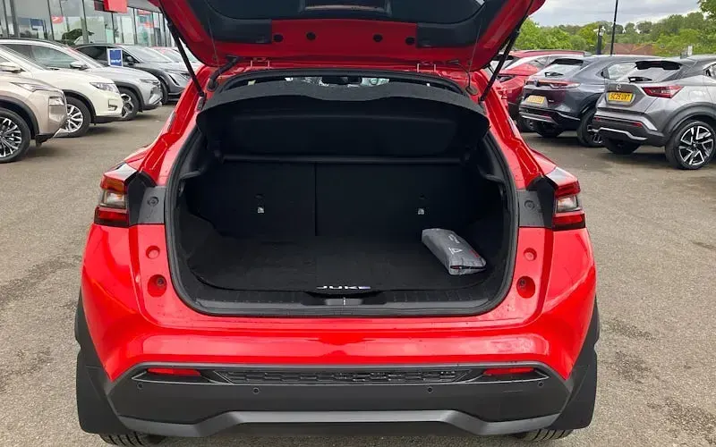 Used Nissan Juke N-Connecta 117 HP (86 kW) 2020 Red SUV
