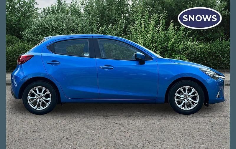 Used Mazda 2 90 HP (66 kW) 2018 Blue Hatchback