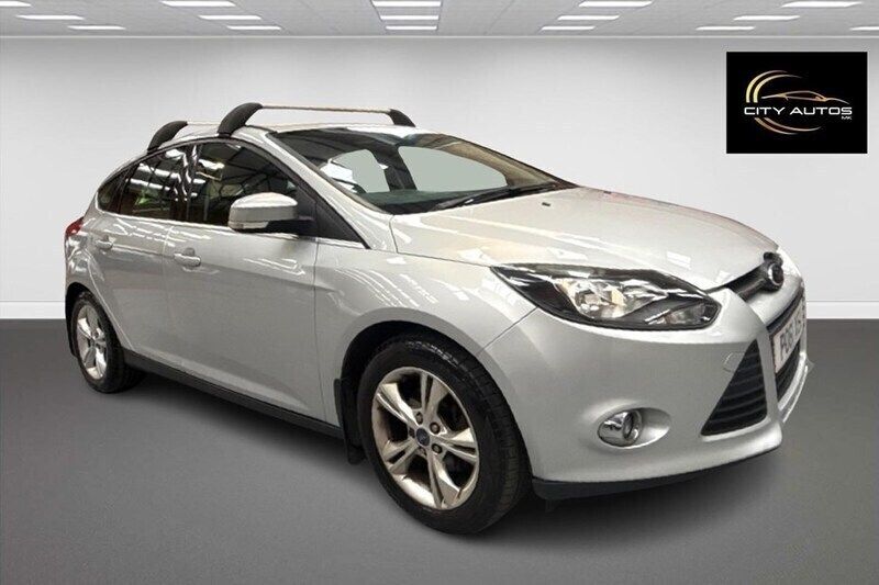 Silver Used 2011 Ford Focus Zetec Hatchback | £2,650 (Fair price) - Image 1/1
