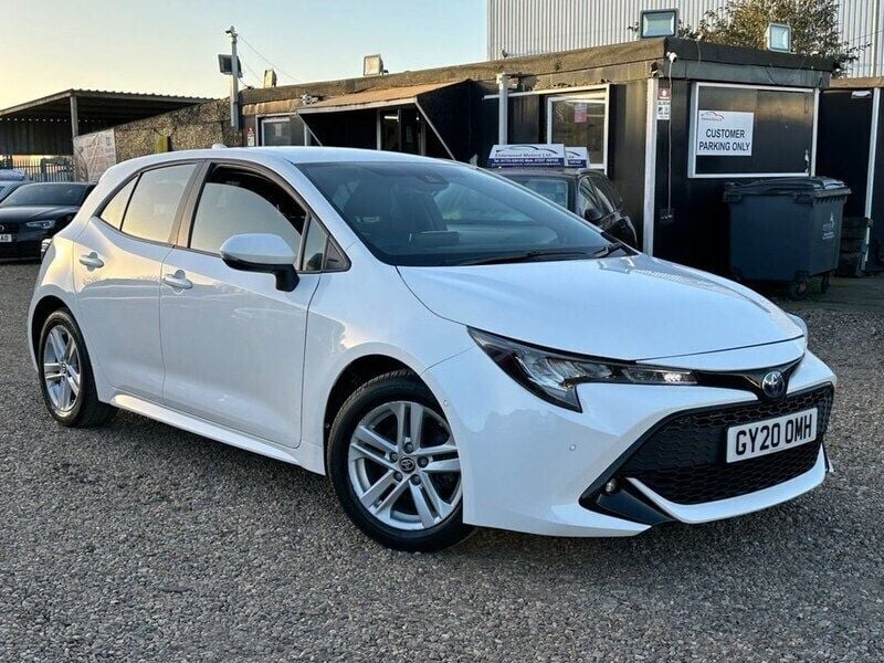 White Used 2020 Toyota Corolla Hatchback | £14,490 (Good price) - Image 1/4
