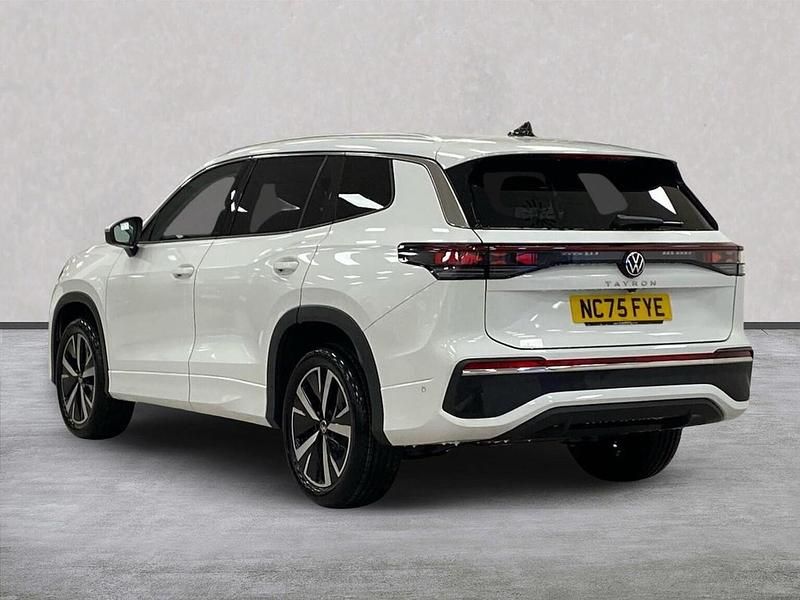 Used VW Touran Elegance 150 HP (110 kW) 2026 White MPV