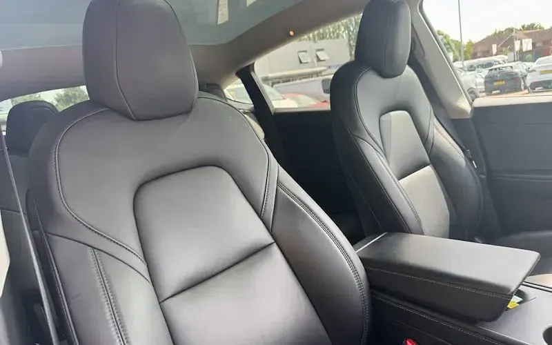 Used Tesla Model Y Long Range AWD 286 kW (389 HP) 2022 White SUV