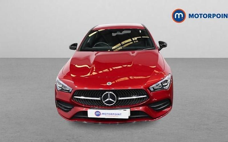 Used Mercedes CLA200 Executive 163 HP (119 kW) 2022 Red Sedan