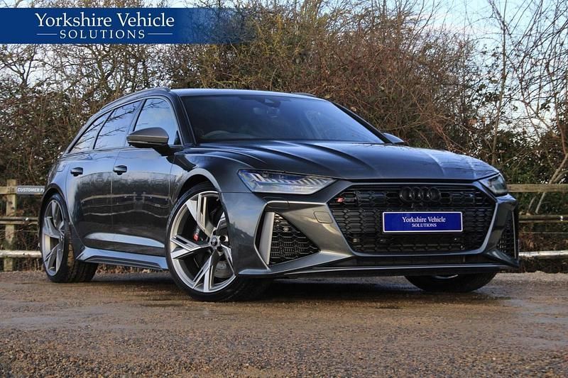 Begagnad Audi RS6 Performance 2024 Grå Kombi