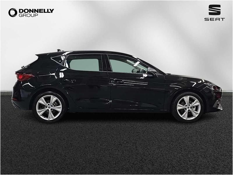 New Seat Leon FR 114 HP (83 kW) 2025 Black Hatchback