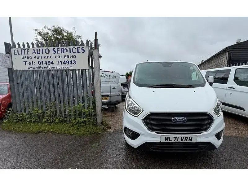 Used Ford Transit Custom Limited 130 HP (95 kW) 2021 White Van