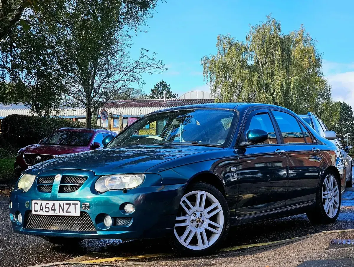 Used MG ZT 129 HP (94 kW) 2005 Green Sedan