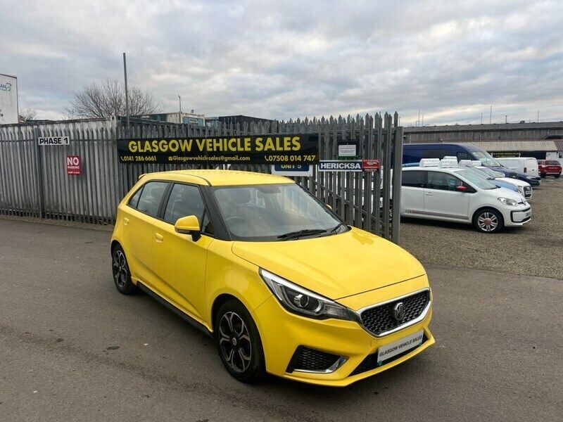 Yellow Used 2018 MG MG3 Exclusive Hatchback | £6,790 (Fair price) - Image 1/4