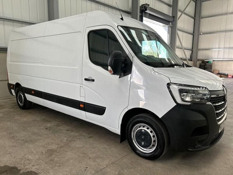 Used Renault Master Business 135 HP (99 kW) 2022 White MPV