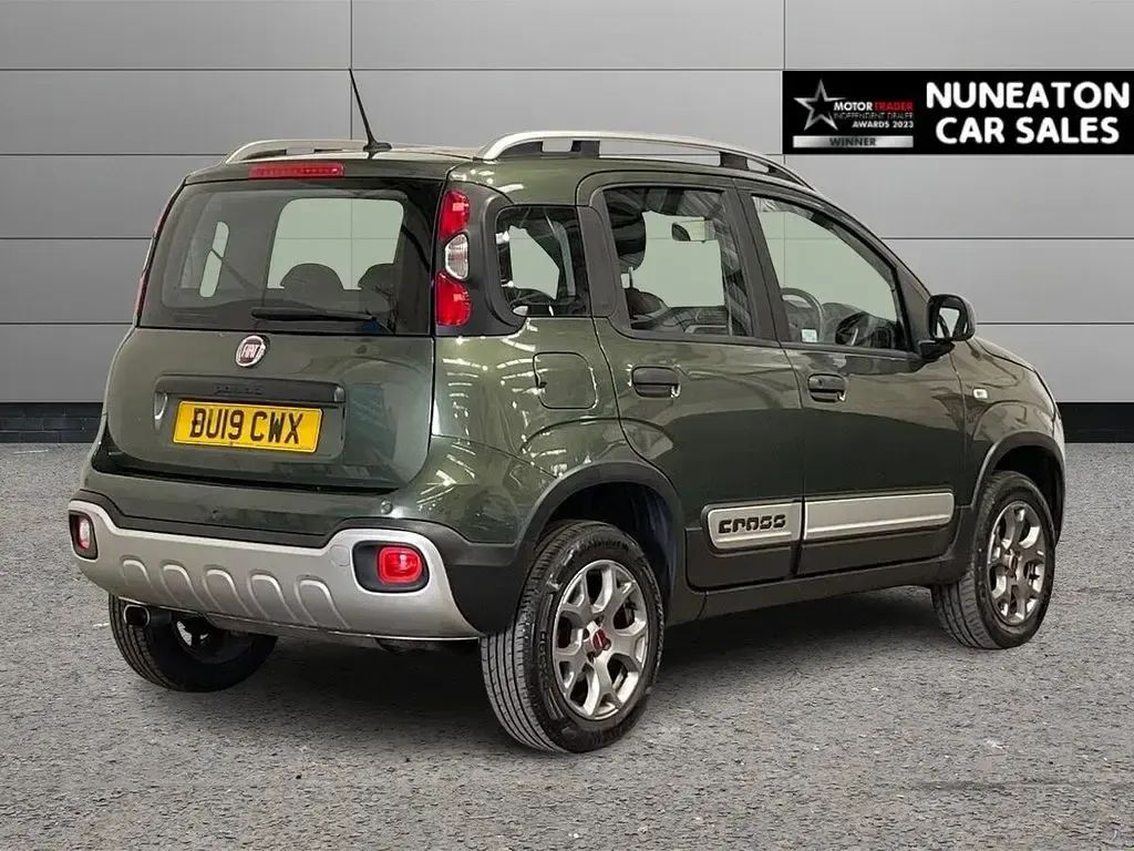 Used Fiat Panda Cross Cross 90 HP (66 kW) 2019 Green Hatchback