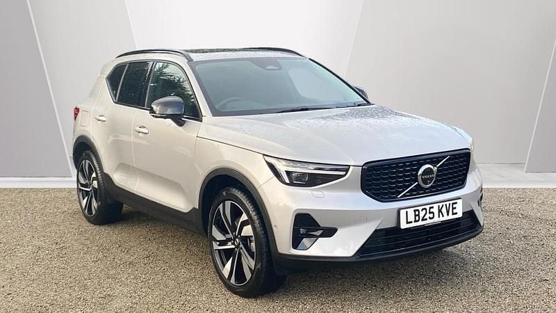 Used 2025 Volvo XC40 Ultra SUV | £34,844 (Fair price) - Image 1/3